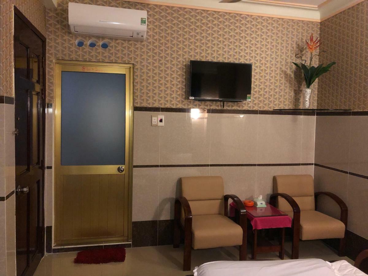 Hoàng Quân Hotel 2*